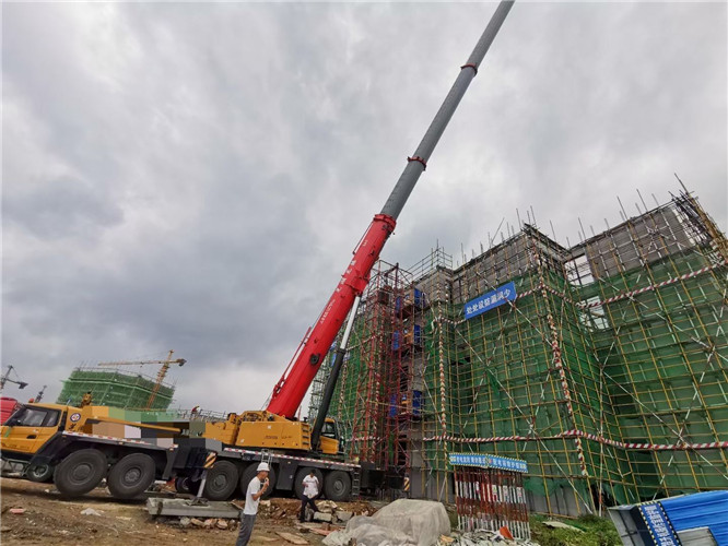 大石桥市吊车租赁需要注意事项