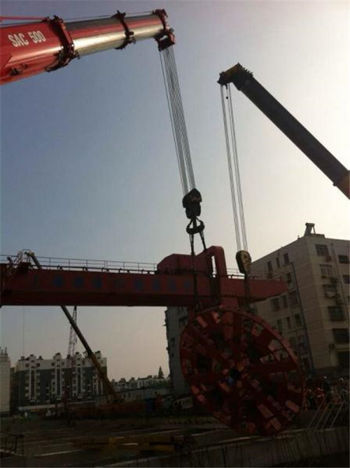 大石桥市吊车起重机如何安装钢丝绳使用安全?