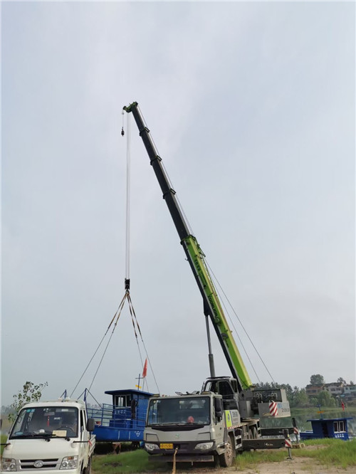 大石桥市桥梁建设吊装案例